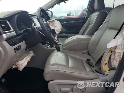 Zdjęcie 7 z 12 samochodu: 2019 TOYOTA HIGHLANDER LIMITED VIN:5TDYZRFH2KS295077 - miniatura