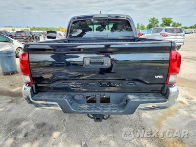 Zdjęcie 6 z 12 samochodu: 2018 TOYOTA TACOMA SR5 V6 VIN:5TFAZ5CN4JX070415 - miniatura