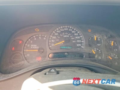 Zdjęcie 9 z 13 samochodu: 2004 GMC YUKON XL K1500 VIN:3GKFK16T74G185519 - miniatura