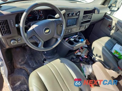 Zdjęcie 8 z 13 samochodu: 2024 CHEVROLET EXPRESS G2500 VIN:1GCWGAFP5R1164657 - miniatura