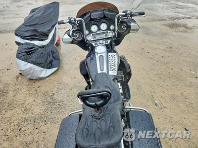 Zdjęcie 6 z 8 samochodu: 2013 HARLEY-DAVIDSON FLHX STREET GLIDE VIN:1HD1KBM1XDB680236 - miniatura