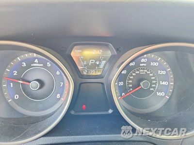 Zdjęcie 9 z 13 samochodu: 2015 HYUNDAI ELANTRA SE VIN:5NPDH4AEXFH638960 - miniatura