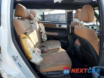 Zdjęcie 11 z 13 samochodu: 2024 HYUNDAI SANTA FE LIMITED VIN:5NMP44GLXRH058429 - miniatura