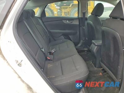 Zdjęcie 10 z 12 samochodu: 2021 KIA FORTE LXS VIN:3KPF24AD5ME383167 - miniatura