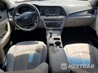 Zdjęcie 8 z 12 samochodu: 2015 HYUNDAI SONATA SE VIN:5NPE24AF0FH210815 - miniatura