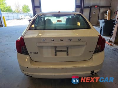 Zdjęcie 6 z 12 samochodu: 2010 VOLVO S40 2.4I VIN:YV1390MS8A2510059 - miniatura