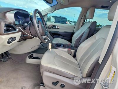 Zdjęcie 7 z 13 samochodu: 2017 CHRYSLER PACIFICA TOURING L VIN:2C4RC1BG8HR610597 - miniatura