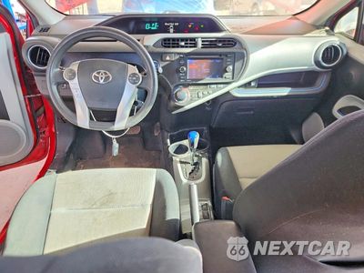 Zdjęcie 8 z 12 samochodu: 2012 TOYOTA PRIUS C THREE VIN:JTDKDTB36C1518795 - miniatura
