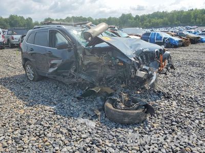 Czwarte zdjęcie samochodu z boku: 2016 JEEP CHEROKEE LATITUDE VIN:1C4PJMCS3GW115943 - miniatura