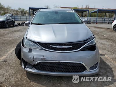 Piąte zdjęcie samochodu w środku: 2018 CHRYSLER PACIFICA TOURING PLUS VIN:2C4RC1FG1JR126156 - miniatura