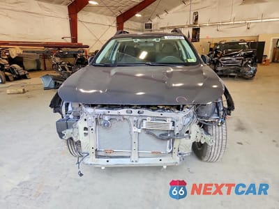 Piąte zdjęcie samochodu w środku: 2021 SUBARU OUTBACK VIN:4S4BTAAC4M3167203 - miniatura