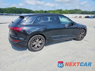 Trzecie zdjęcie samochodu z tyłu: 2021 AUDI E-TRON PRESTIGE VIN:WA1VABGE5MB038148 - miniatura