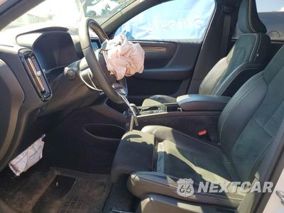 Zdjęcie 7 z 13 samochodu: 2019 VOLVO XC40 T5 R-DESIGN VIN:YV4162UM3K2122724 - miniatura
