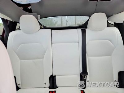Zdjęcie 10 z 13 samochodu: 2026 TESLA MODEL Y VIN:7SAYGDEE5TF368452 - miniatura