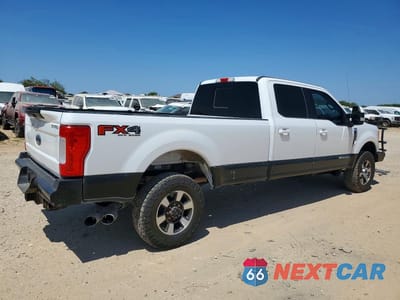 Trzecie zdjęcie samochodu z tyłu: 2017 FORD F350 SUPER DUTY VIN:1FT8W3BT0HEC77269 - miniatura