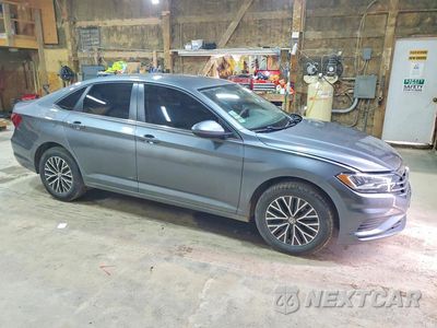 Czwarte zdjęcie samochodu z boku: 2021 VOLKSWAGEN JETTA S VIN:3VWN57BU5MM083702 - miniatura
