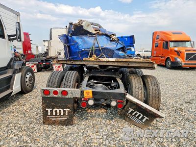 Zdjęcie 6 z 13 samochodu: 2024 PETERBILT 389 SEMI TRUCK VIN:1XPXD49X1RD646842 - miniatura