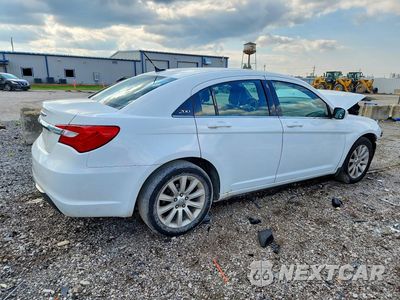 Trzecie zdjęcie samochodu z tyłu: 2013 CHRYSLER 200 TOURING VIN:1C3CCBBB7DN726448 - miniatura