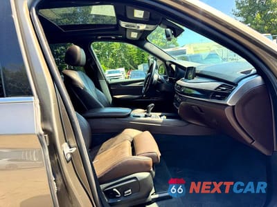 Zdjęcie 8 z 12 samochodu: 2018 BMW X5 XDRIVE50I VIN:5UXKR6C58J0U15446 - miniatura