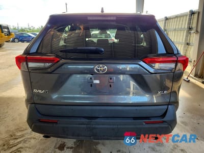 Zdjęcie 6 z 14 samochodu: 2021 TOYOTA RAV4 XLE VIN:2T3W1RFV0MC134511 - miniatura
