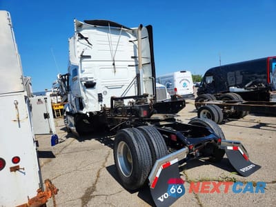 Drugie zdjęcie samochodu z przodu: 2022 VOLVO VNL SEMI TRUCK VIN:4V4NC9EH6NN296026 - miniatura