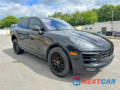 Czwarte zdjęcie samochodu z boku: 2017 PORSCHE MACAN GTS VIN:WP1AG2A56HLB55313 - miniatura