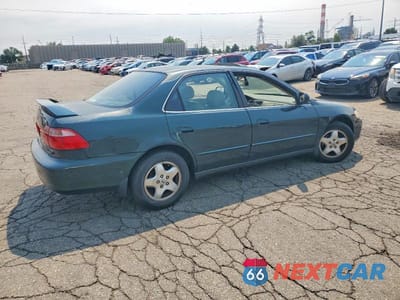 Trzecie zdjęcie samochodu z tyłu: 2000 HONDA ACCORD EX VIN:1HGCG1658YA069270 - miniatura