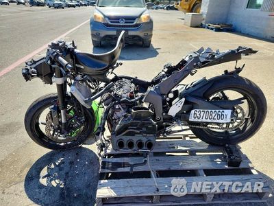 Trzecie zdjęcie samochodu z tyłu: 2025 KAWASAKI ZX636 K VIN:JKBZXJK10SA007094 - miniatura