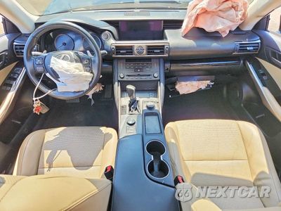 Zdjęcie 8 z 12 samochodu: 2019 LEXUS IS 300 VIN:JTHBA1D25K5087521 - miniatura