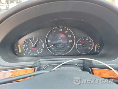 Zdjęcie 9 z 12 samochodu: 2004 MERCEDES-BENZ E 500 4MATIC VIN:WDBUF83J94X118143 - miniatura
