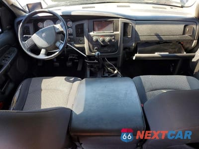 Zdjęcie 8 z 12 samochodu: 2004 DODGE RAM 3500 ST VIN:3D7LU38CX4G147595 - miniatura