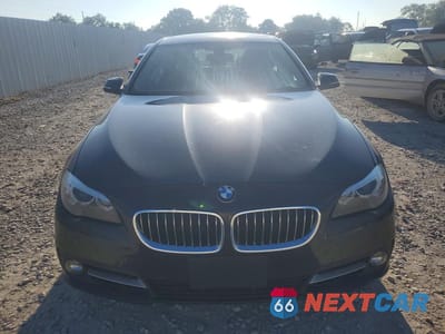 Piąte zdjęcie samochodu w środku: 2016 BMW 528 XI VIN:WBA5A7C54GG642173 - miniatura