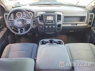 Zdjęcie 8 z 12 samochodu: 2016 RAM 2500 ST VIN:3C6UR5CL2GG279491 - miniatura