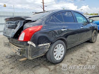 Trzecie zdjęcie samochodu z tyłu: 2015 NISSAN VERSA 1.6 SV VIN:3N1CN7AP5FL800701 - miniatura