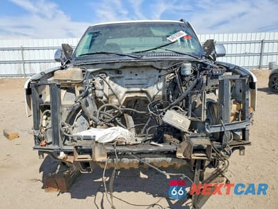 Piąte zdjęcie samochodu w środku: 2000 CHEVROLET SILVERADO C2500 VIN:1GCGC29U3YE320564 - miniatura