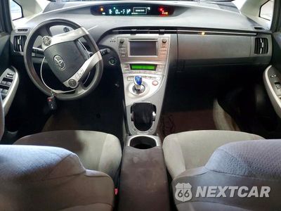 Zdjęcie 8 z 13 samochodu: 2013 TOYOTA PRIUS TWO VIN:JTDKN3DUXD1716381 - miniatura