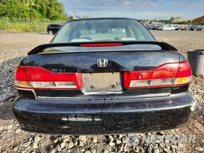 Zdjęcie 6 z 13 samochodu: 2001 HONDA ACCORD LX VIN:1HGCG66511A044052 - miniatura