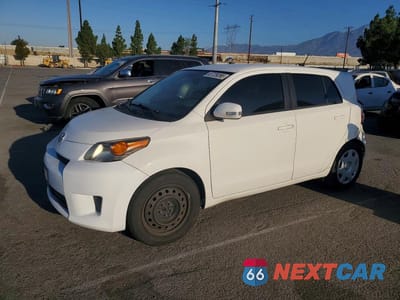 2013 SCION XD BASE JTKKUPB41D1030915 - główne zdjęcie licytacji z USA - miniatura