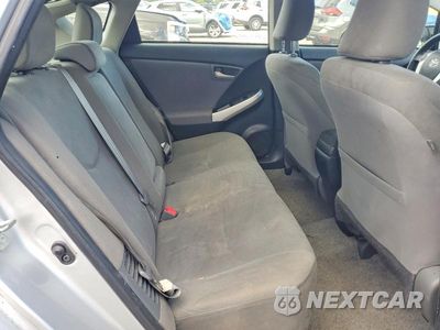 Zdjęcie 10 z 12 samochodu: 2015 TOYOTA PRIUS TWO VIN:JTDKN3DU4F1928678 - miniatura