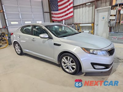 Czwarte zdjęcie samochodu z boku: 2013 KIA OPTIMA VIN:5XXGN4A71DG203857 - miniatura