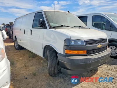 Czwarte zdjęcie samochodu z boku: 2024 CHEVROLET EXPRESS G3500 VIN:1GCZGHF78R1201125 - miniatura