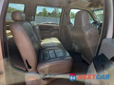 Zdjęcie 11 z 13 samochodu: 2005 FORD EXCURSION LIMITED VIN:1FMNU43S75EA74181 - miniatura