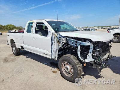 Czwarte zdjęcie samochodu z boku: 2026 FORD F350 SUPER DUTY VIN:1FT8X3BT1TEC89307 - miniatura