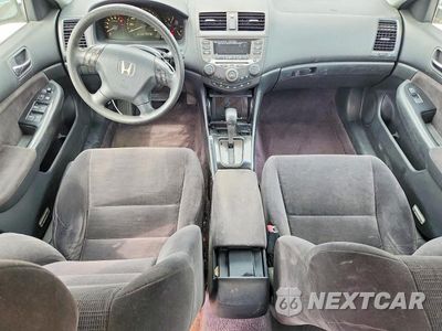 Zdjęcie 8 z 13 samochodu: 2007 HONDA ACCORD SE VIN:JHMCM56377C006448 - miniatura