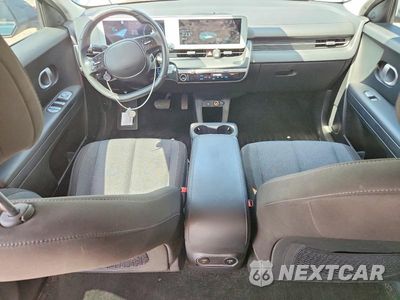 Zdjęcie 8 z 13 samochodu: 2022 HYUNDAI IONIQ 5 SE VIN:KM8KMDAF6NU102163 - miniatura