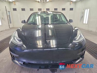 Piąte zdjęcie samochodu w środku: 2023 TESLA MODEL 3 VIN:5YJ3E1EA8PF451310 - miniatura