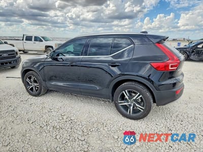 Drugie zdjęcie samochodu z przodu: 2025 VOLVO XC40 CORE VIN:YV4L12UJ2S2479373 - miniatura