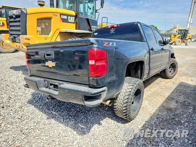 Trzecie zdjęcie samochodu z tyłu: 2018 CHEVROLET SILVERADO K1500 LT VIN:3GCUKREC5JG519948 - miniatura