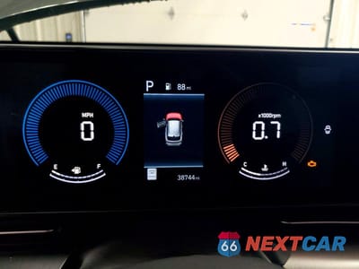 Zdjęcie 9 z 13 samochodu: 2025 HYUNDAI KONA SEL VIN:KM8HBCAB0SU305939 - miniatura