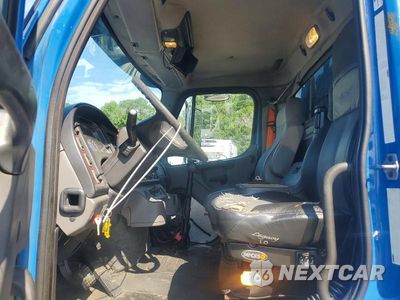 Zdjęcie 7 z 12 samochodu: 2012 FREIGHTLINER BUSINESS CLASS M2 REFRIGERATED BOX TRUCK VIN:1FVHC5CY6CHBP9313 - miniatura